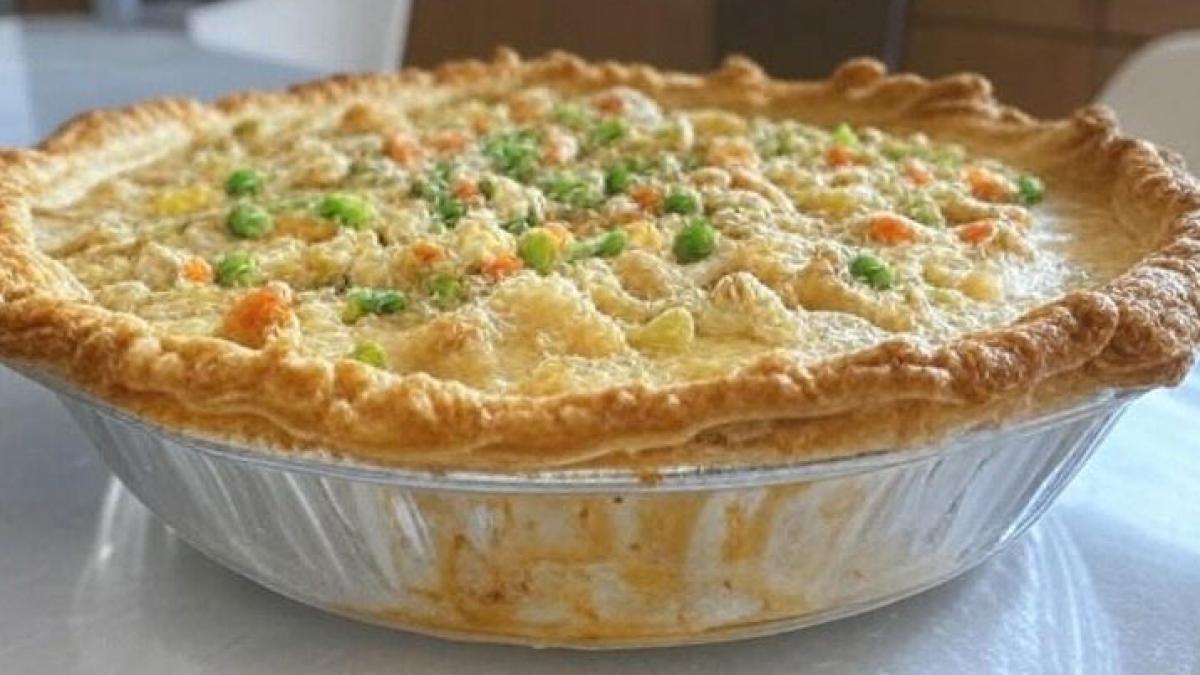 Easy Chicken Pot Pie with Flaky Crust