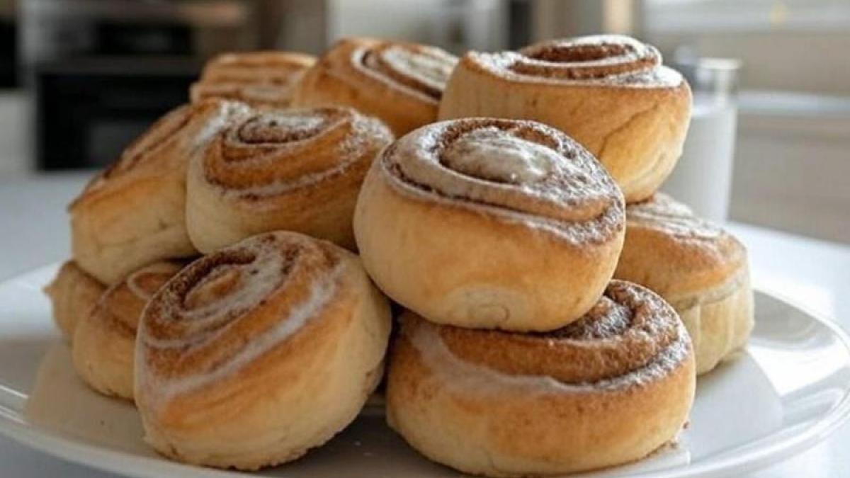 Homemade Cinnamon Rolls with Cream Cheese Icing