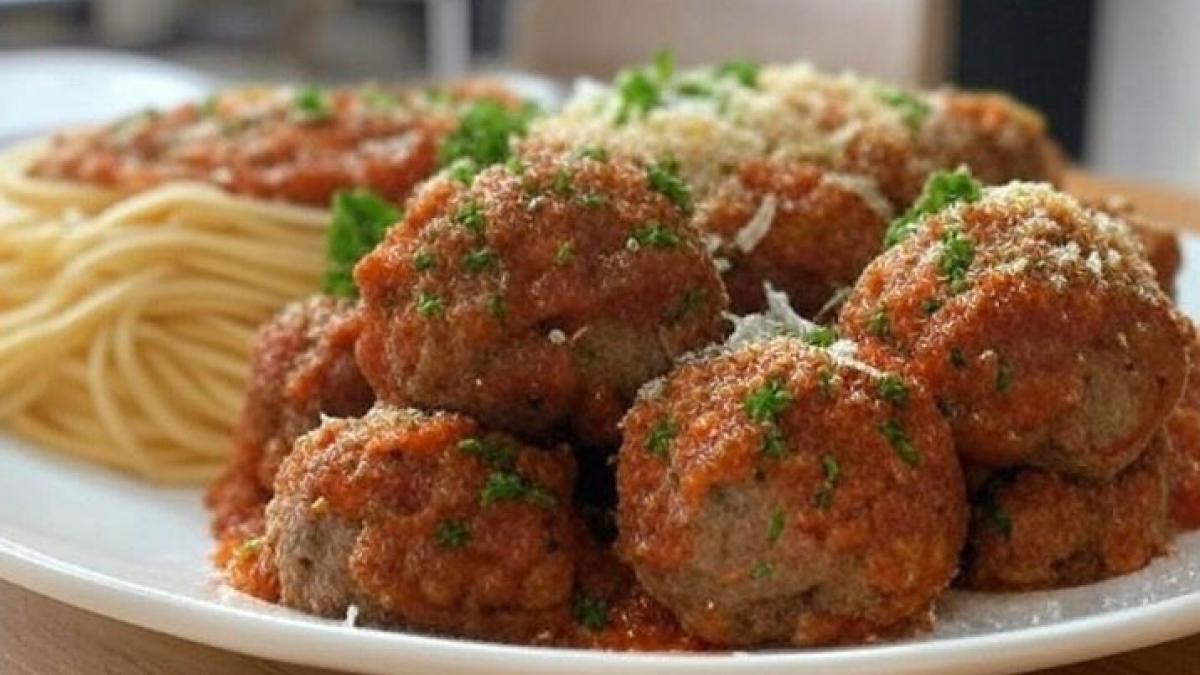 Homemade Meatballs in Marinara Sauce