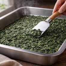Thin spinach layer, steam fading completely, matte surface